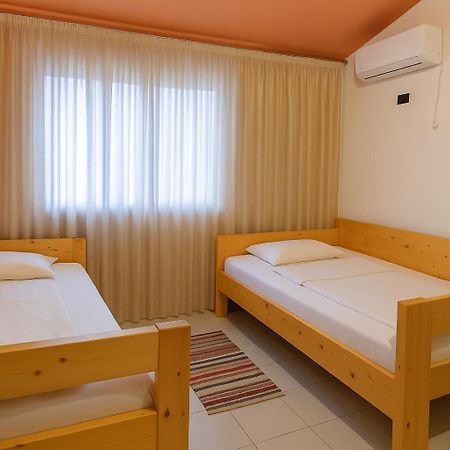 Cozy Big Apartment With Balcony Tirana Kültér fotó