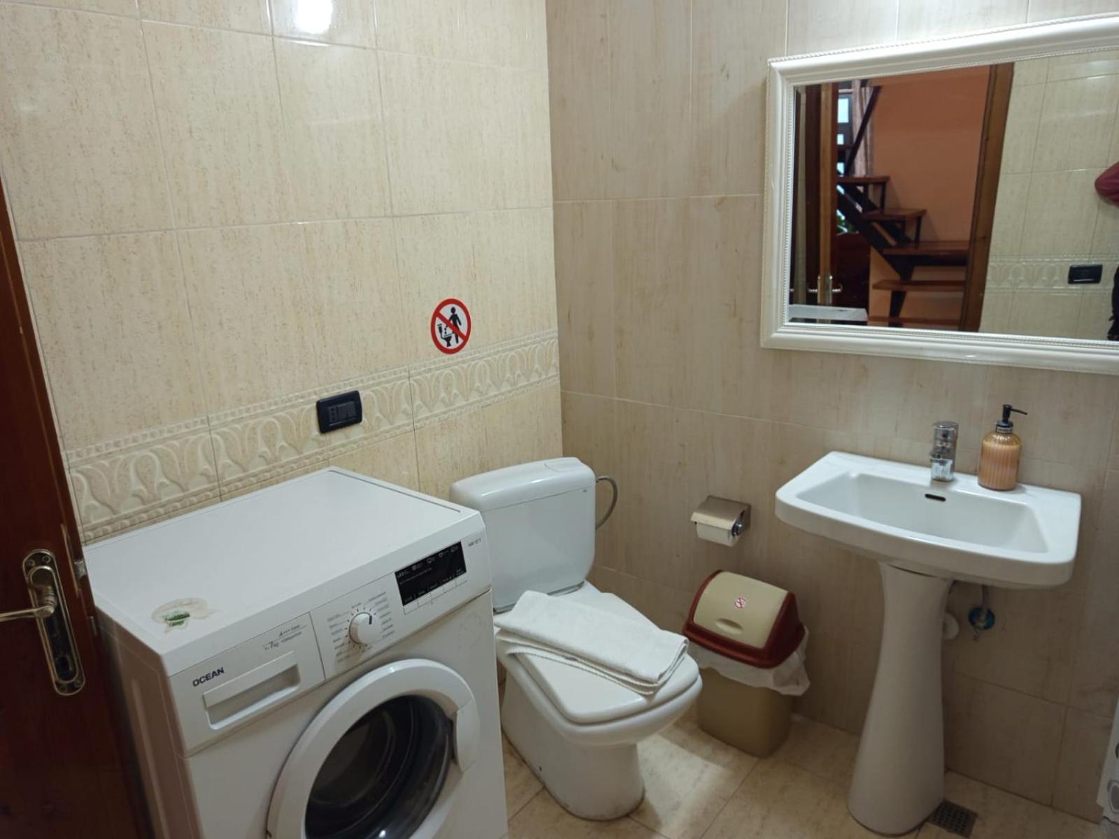 Cozy Big Apartment With Balcony Tirana Kültér fotó