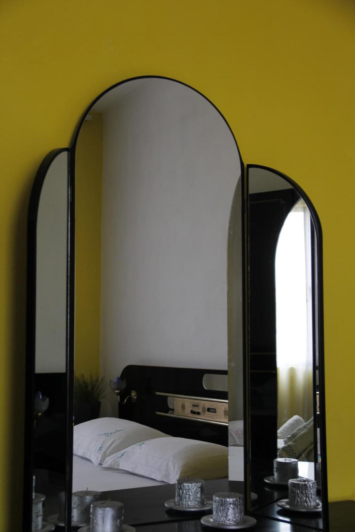 Cozy Big Apartment With Balcony Tirana Kültér fotó