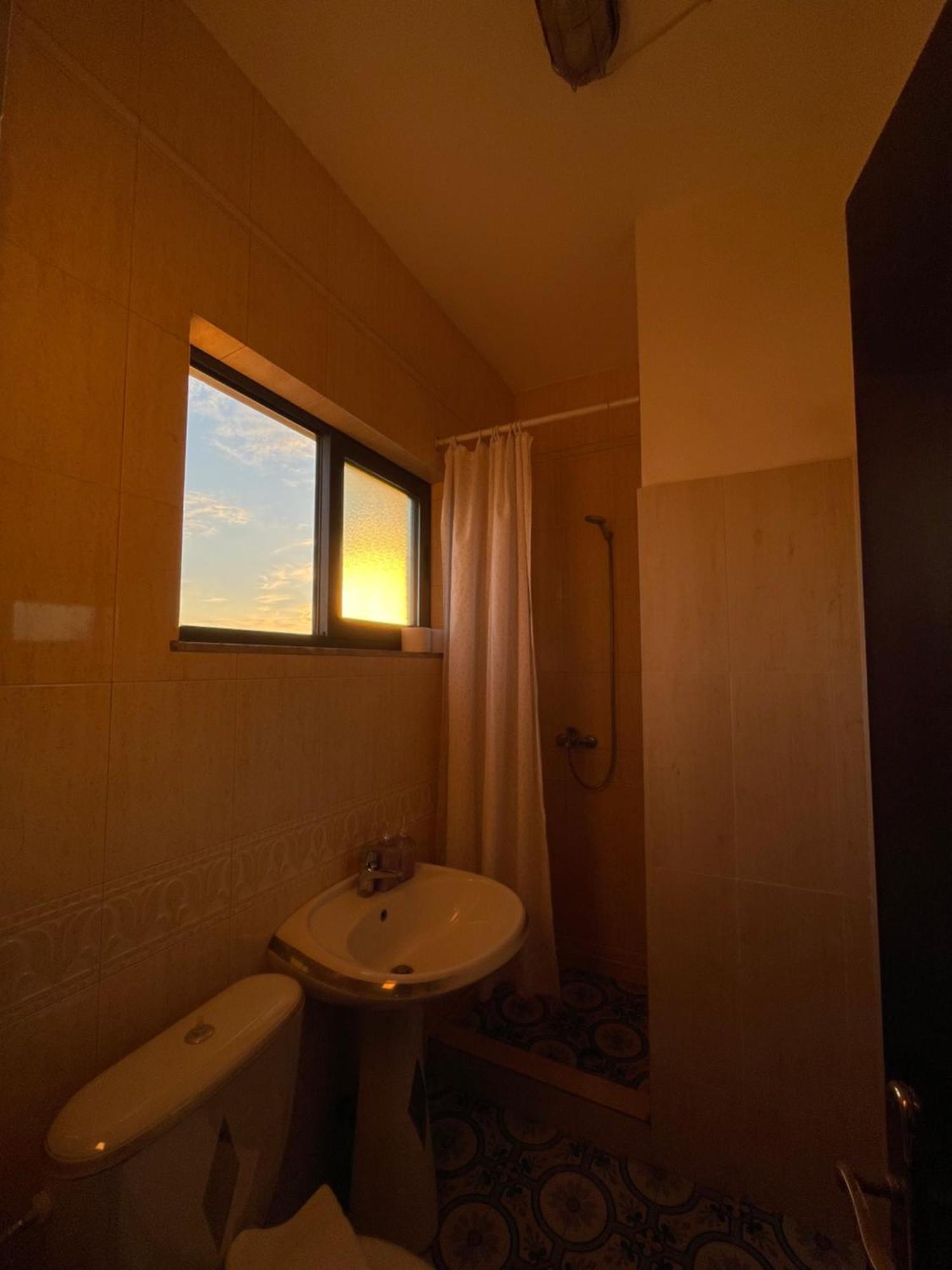 Cozy Big Apartment With Balcony Tirana Kültér fotó