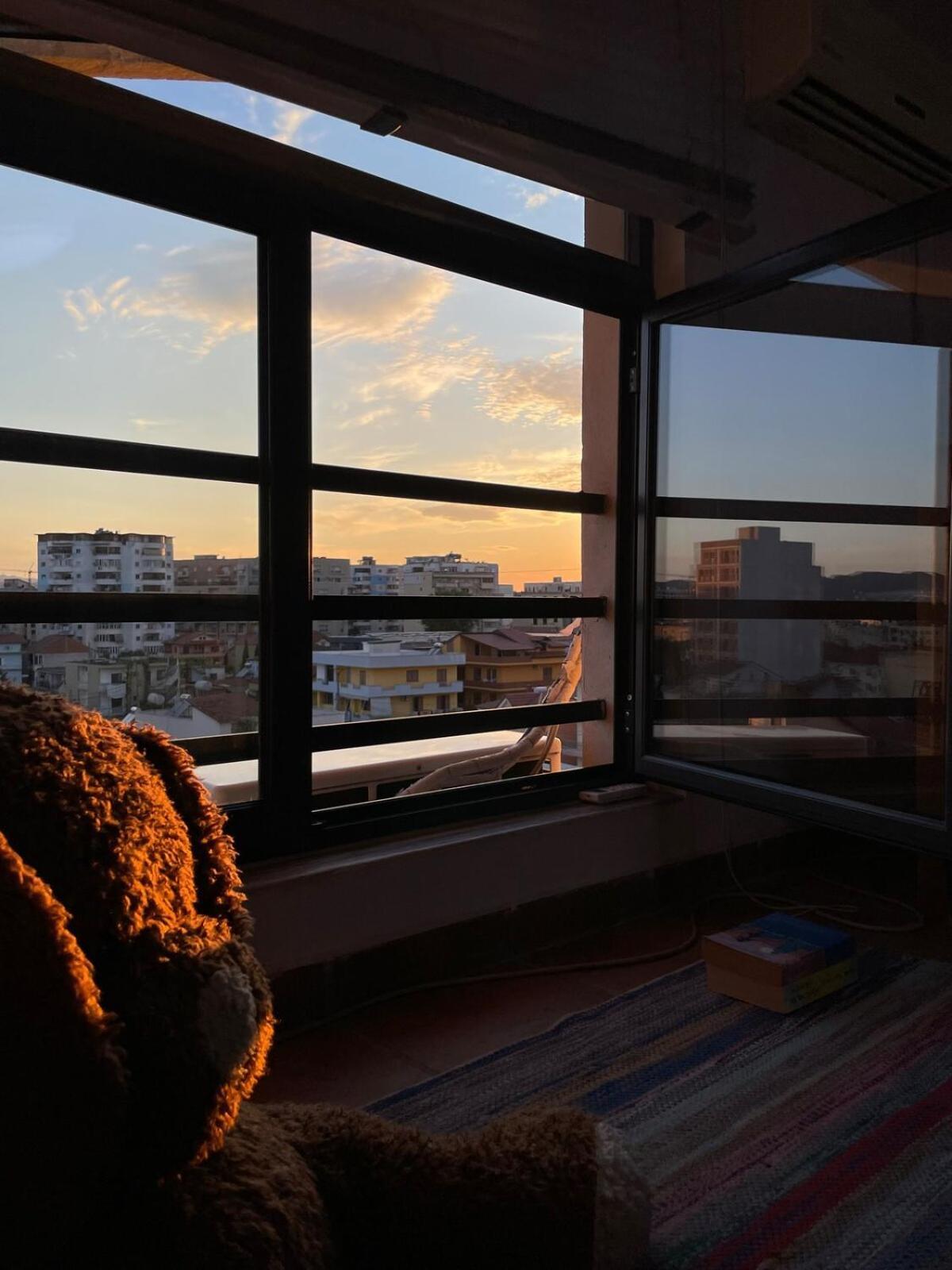 Cozy Big Apartment With Balcony Tirana Kültér fotó