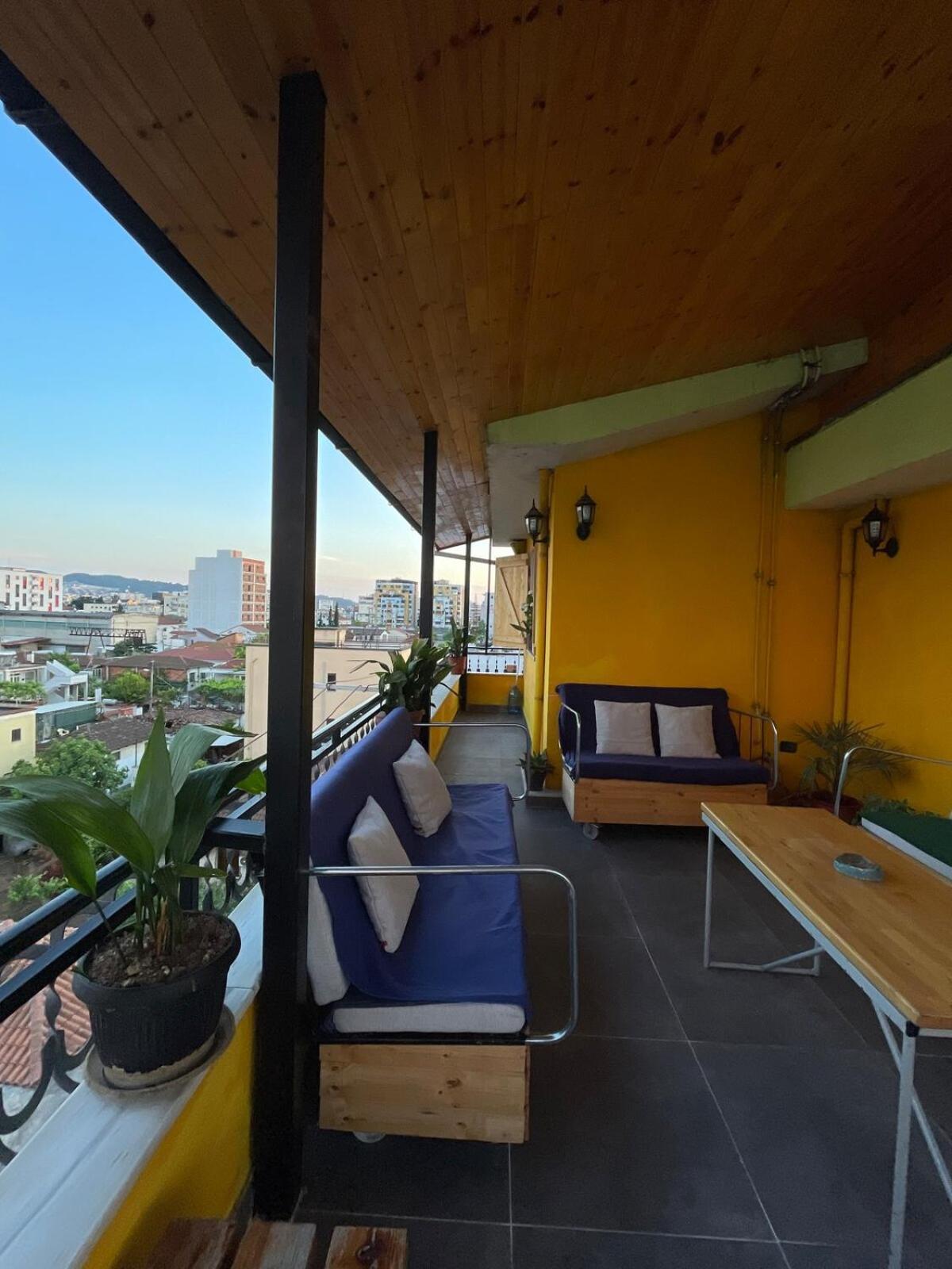 Cozy Big Apartment With Balcony Tirana Kültér fotó