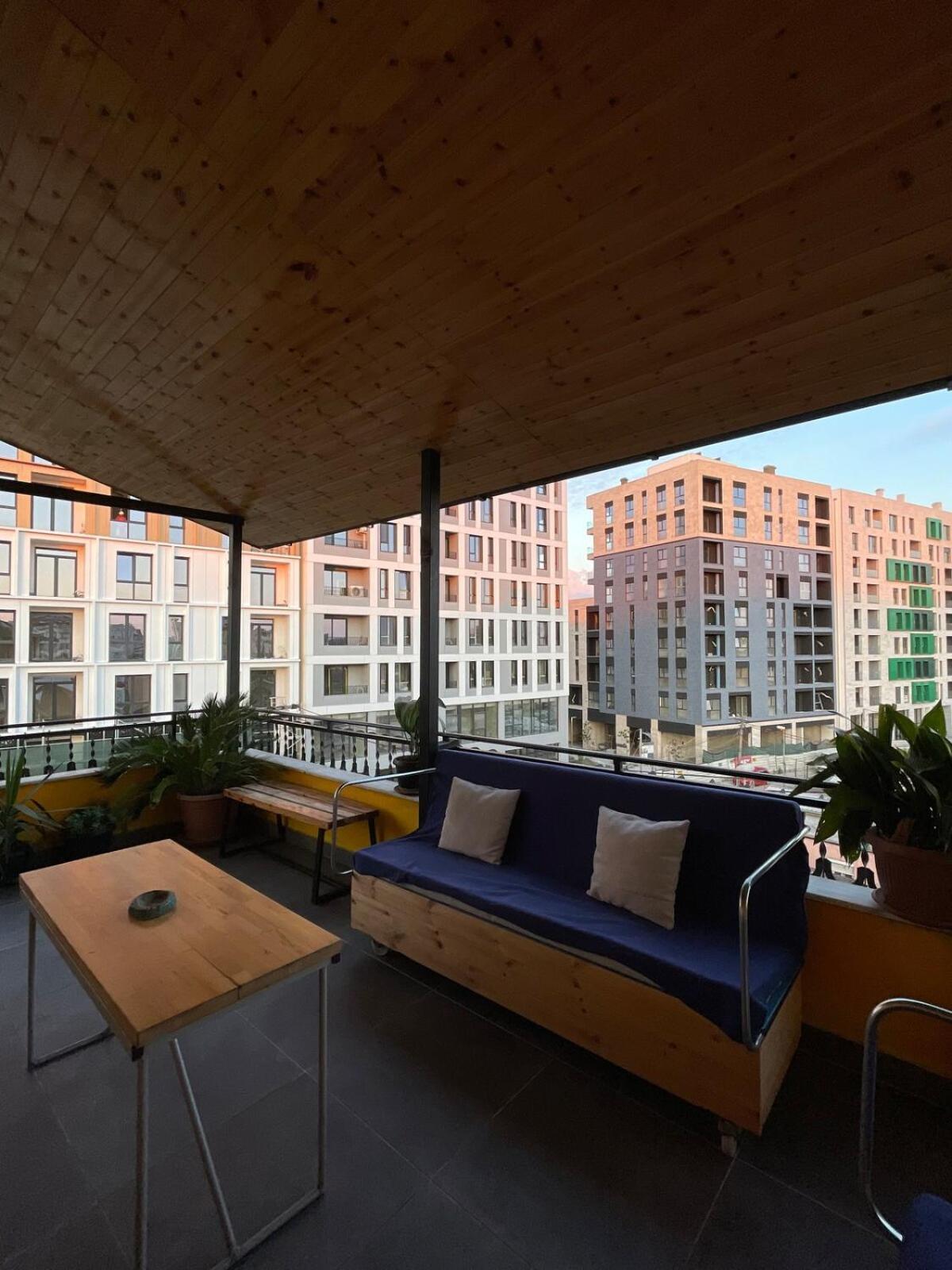 Cozy Big Apartment With Balcony Tirana Kültér fotó