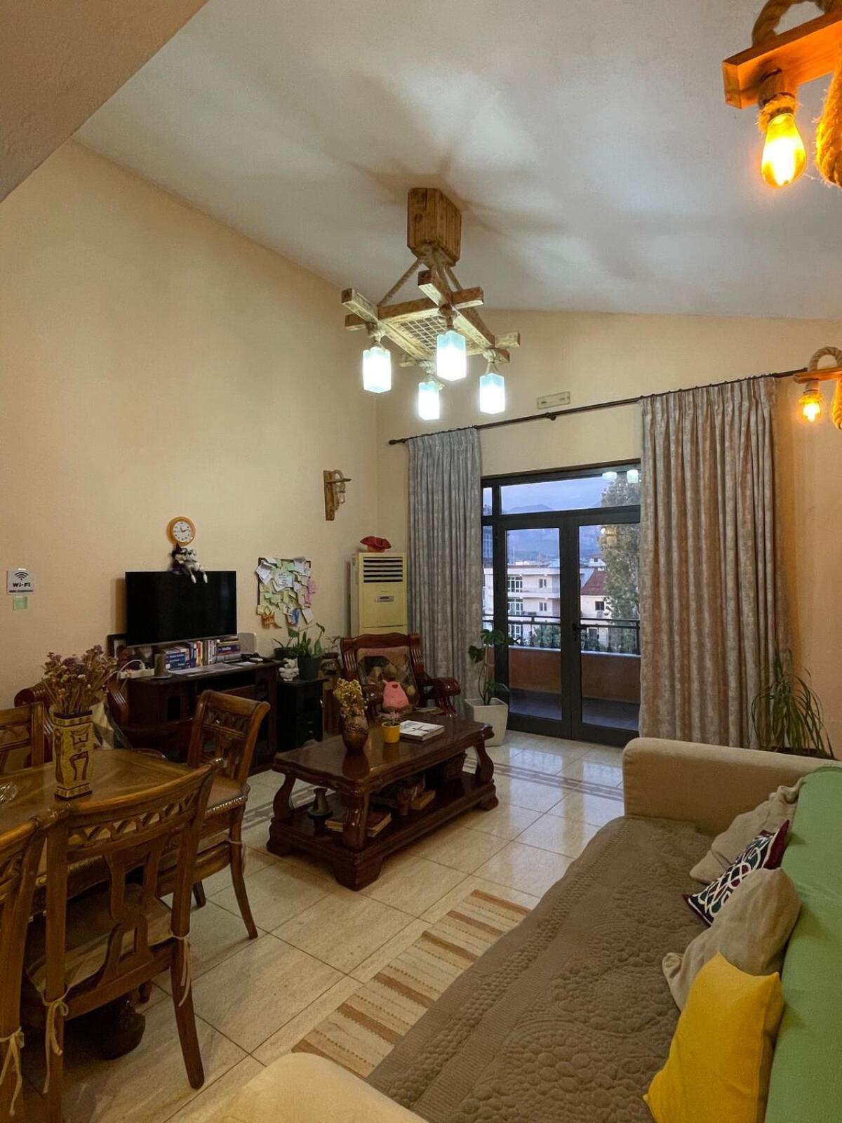 Cozy Big Apartment With Balcony Tirana Kültér fotó